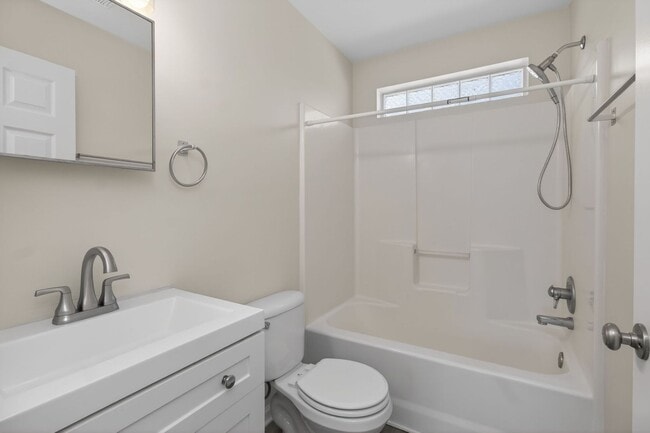 Building Photo - 1606 Parks Ave