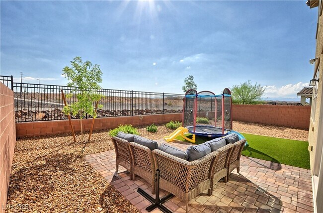 Building Photo - 2861 Rolling Brook Pl