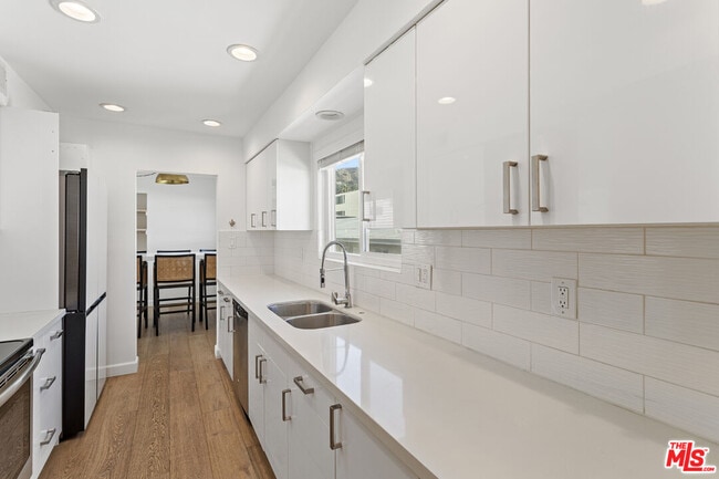 Building Photo - 1525 Hayworth Ave