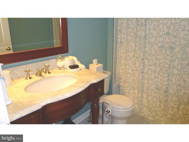 Building Photo - 209 Creekside Dr