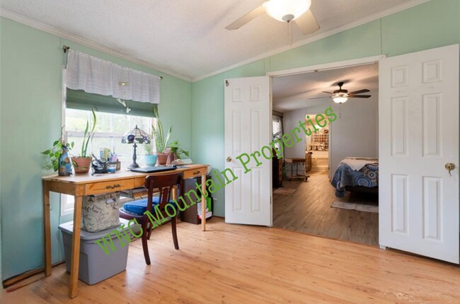 Building Photo - 52 Clear View Run Dr