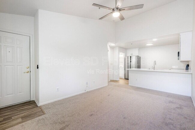 Building Photo - 9430 Winter Gdns Blvd