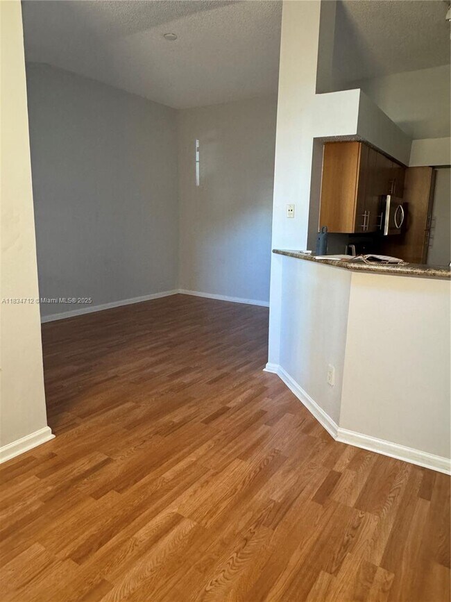 Building Photo - 1335 Crystal Way