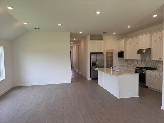 Building Photo - 6302 Symphony Wave Dr