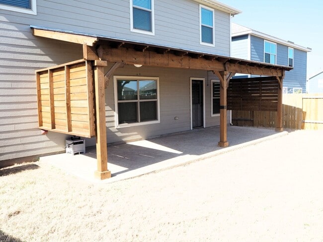 Building Photo - 13832 Musselshell Dr