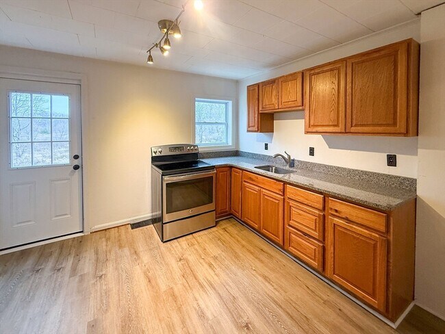 Building Photo - 9 Mt Pleasant St