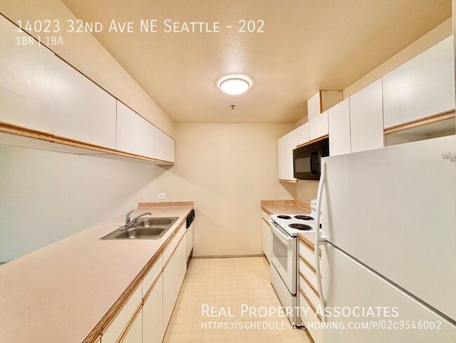 Building Photo - Spacious 1 Bed 1 Bath with In-Unit Washer/...