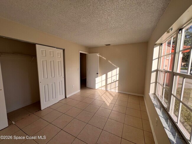 Building Photo - 1163 Beacon St NW