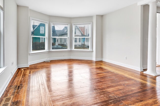 Building Photo - 105 Atlantic St