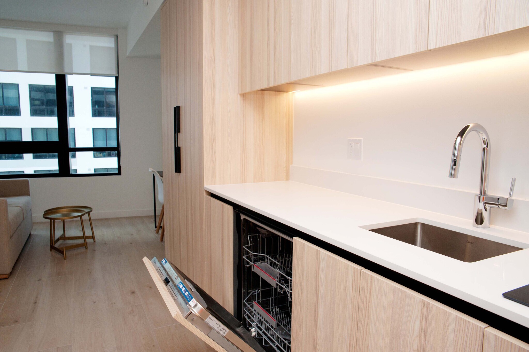 Building Photo - 225 N Miami Ave