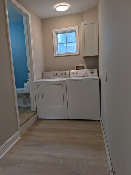 Building Photo - 834 Prince John Dr