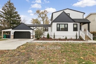 Building Photo - 635 E Prairie Ave