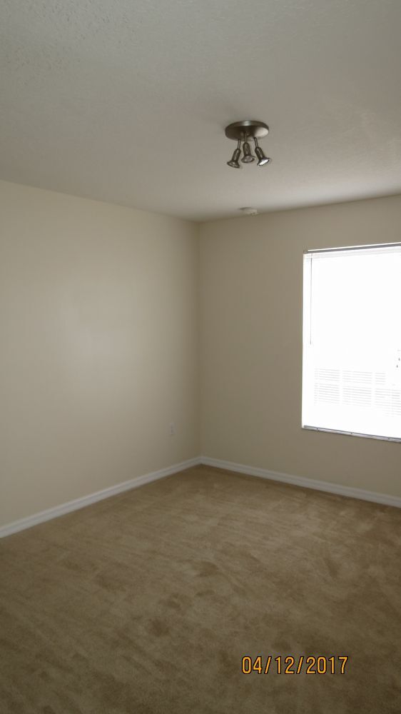 Building Photo - 3/2 Townhouse in Battaglia Community