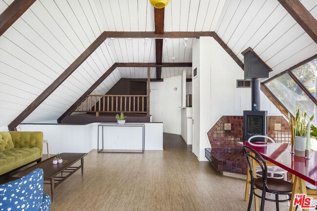 Building Photo - 7149 Woodrow Wilson Dr