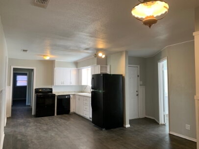 Building Photo - "Charming 3-Bed, 2-Bath Home with 1,410 Sq Ft in Lubbock's Heart"