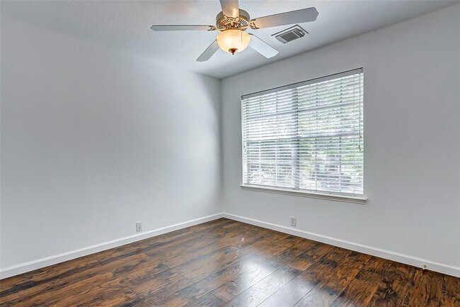 Building Photo - 21218 Somerset Park Ln