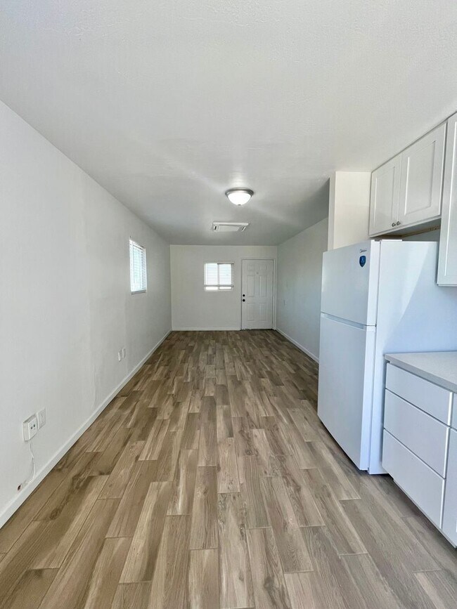 Building Photo - 3543-3545 Clairemont Mesa Blvd