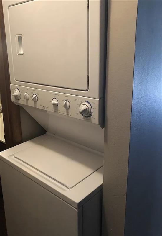 Building Photo - 7819 Stellhorn Rd