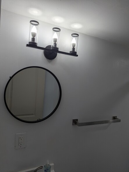 Building Photo - 3 Richview Ct