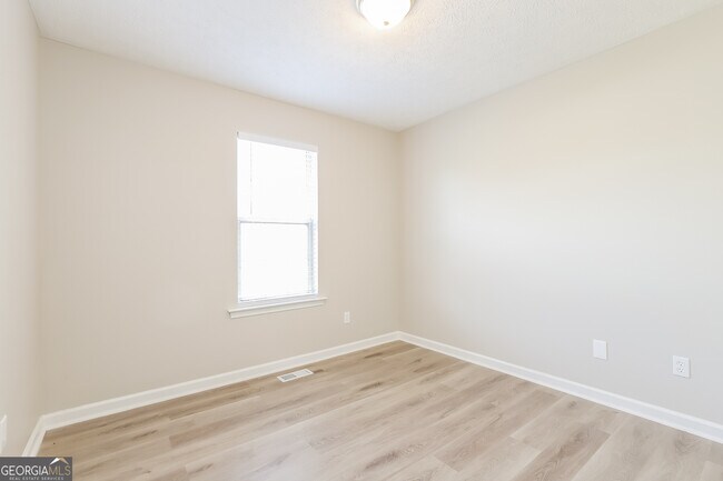 Building Photo - 7015 Bristol Trail
