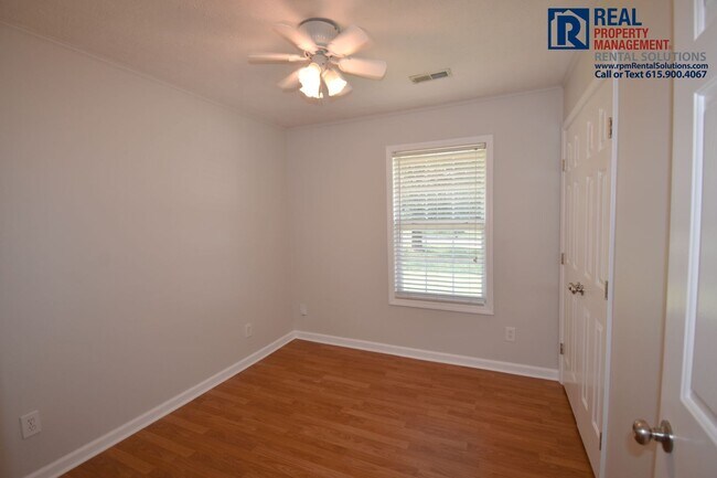 Building Photo - 6000 Bridgewater Dr