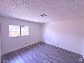 Building Photo - 204 N Bruce St