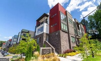 Building Photo - 400 Pratt Dr SE