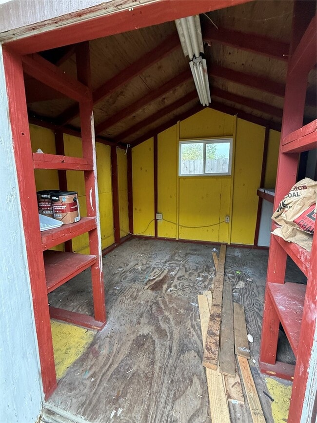 Building Photo - 6810 Redwood Falls Dr