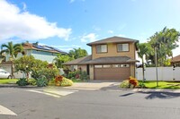 Building Photo - Waikapu Gardens - Designer Furnished 3 Bed...