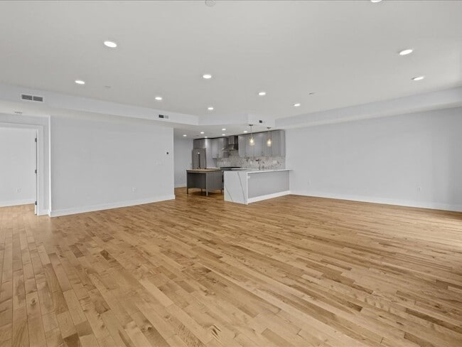 Building Photo - 50 Hichborn St