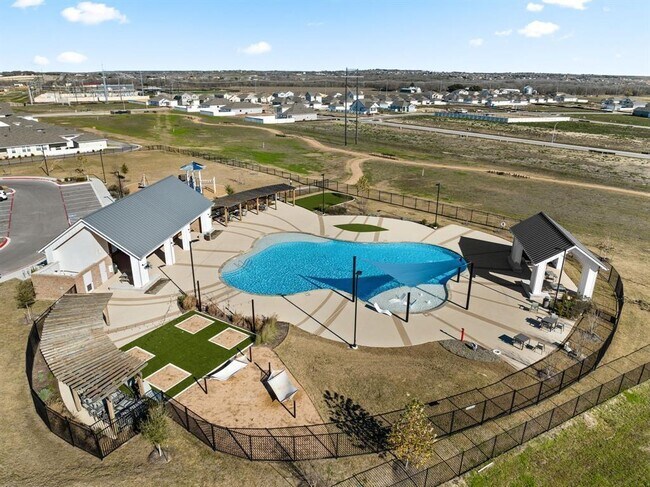 Building Photo - 117 Keltic Dr