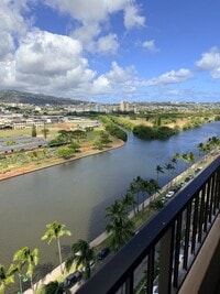 Building Photo - 2121 Ala Wai Blvd