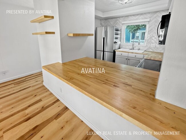 Building Photo - Video! Beautifully Renovated  Kailua Condo!