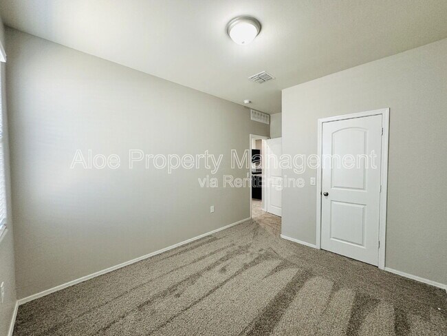 Building Photo - 3066 N Lainey Ln