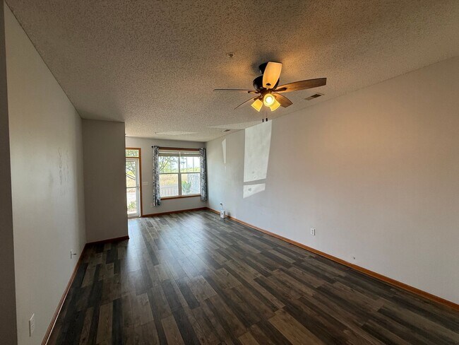 Building Photo - 14649 Sapphire Way