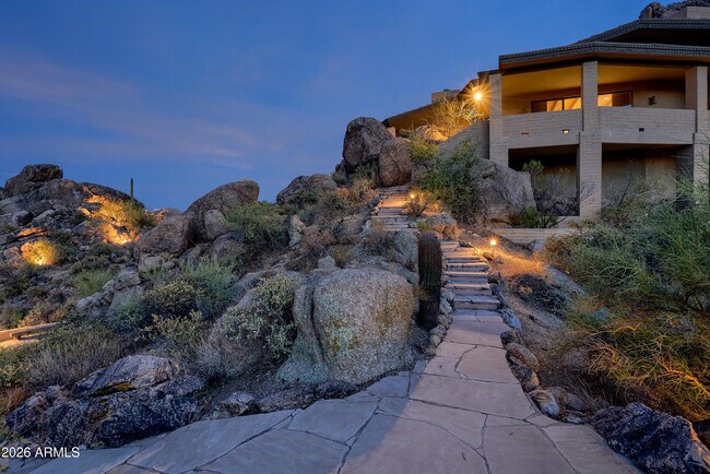 Building Photo - 6700 E Hawksnest Rd