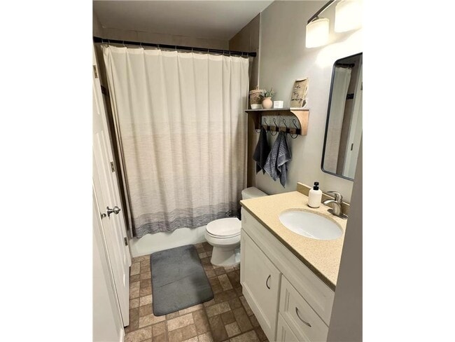 Building Photo - 7592 Zinnia Way N