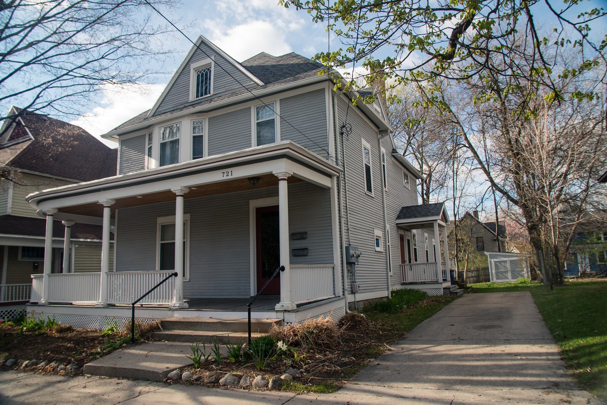 Building Photo - 721 Kellogg St SE