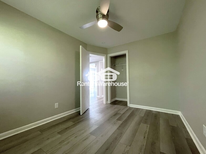 Building Photo - 310 S Arcturas Ave