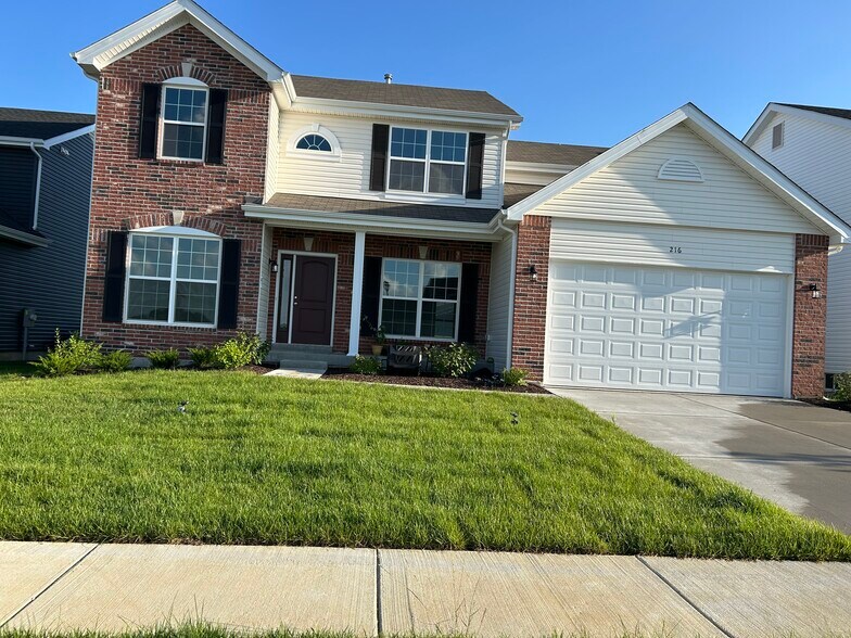 House From Raod - 216 Windmill View Dr