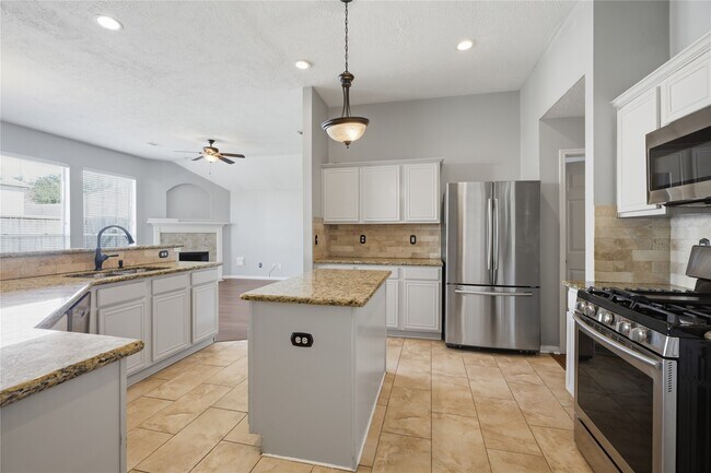 Building Photo - 3206 Ivory Pointe Dr