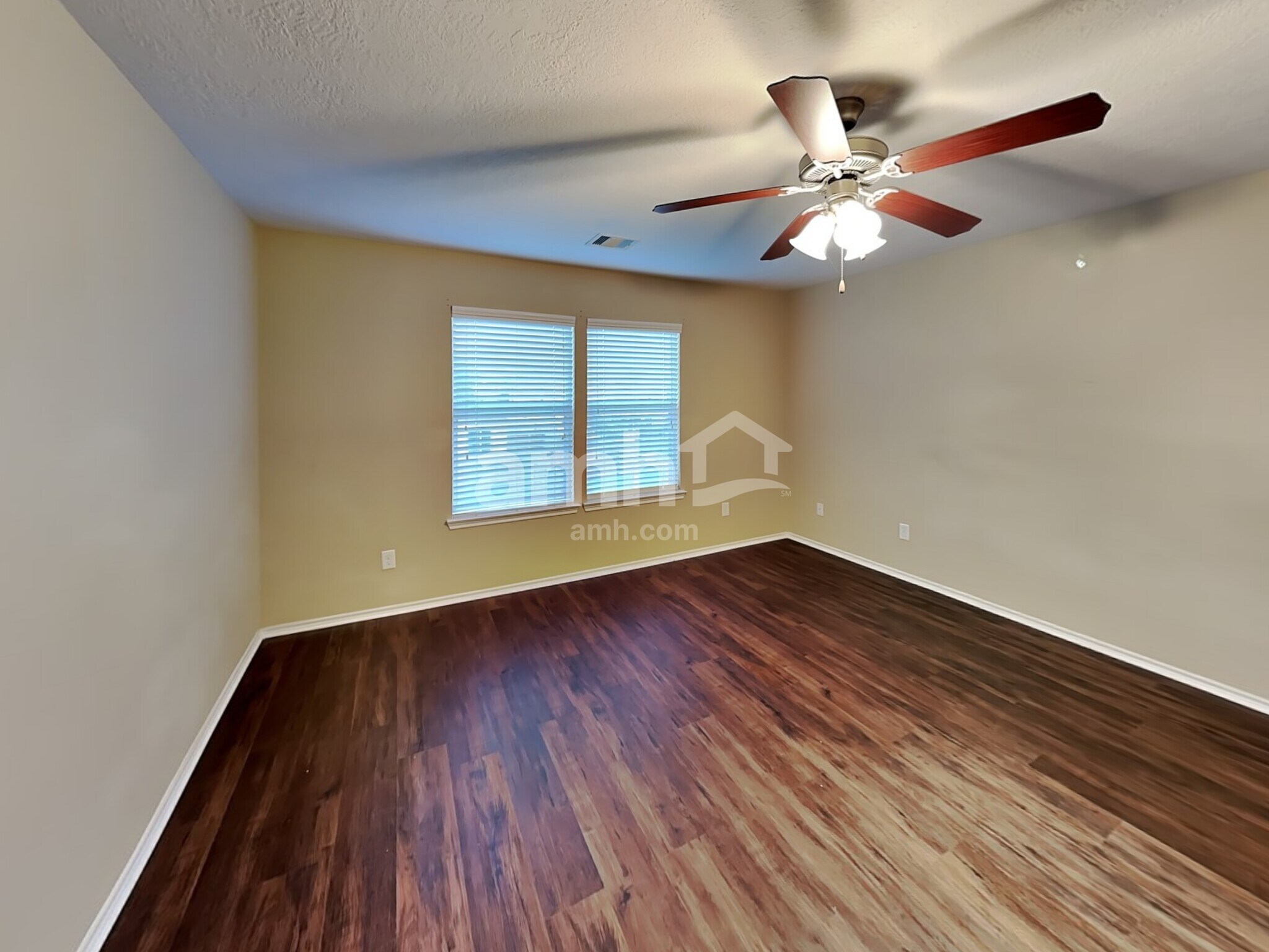 Building Photo - 15326 Boulder Hollow Ln