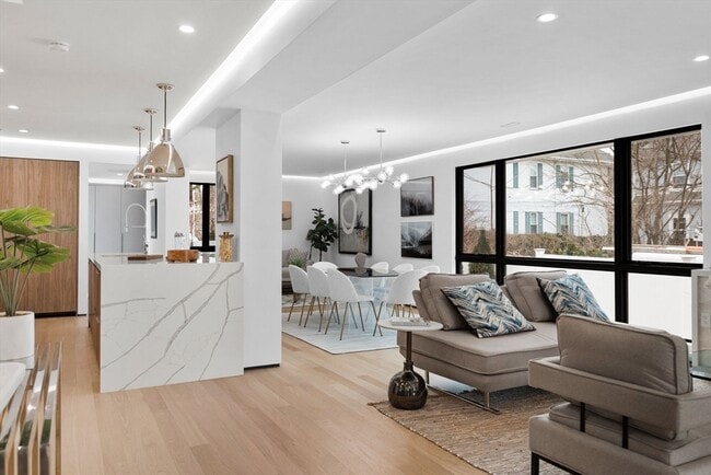 Building Photo - 80 Alpine St