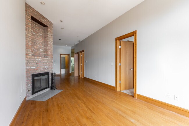 Building Photo - 1162 W Grand Ave