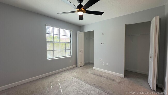 Building Photo - 4230 Napoli Lake Dr