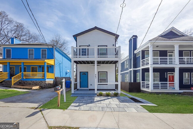 Building Photo - 962 Welch St SW