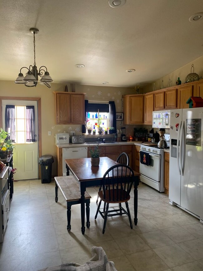 Building Photo - Cute 3 Bedroom Home in Milliken
