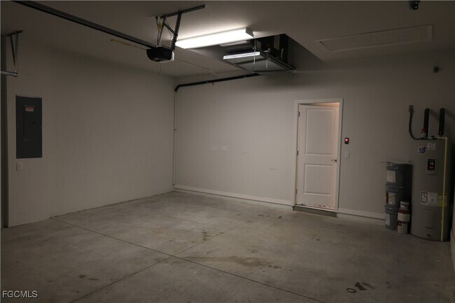 Building Photo - 703 SW 26th Terrace