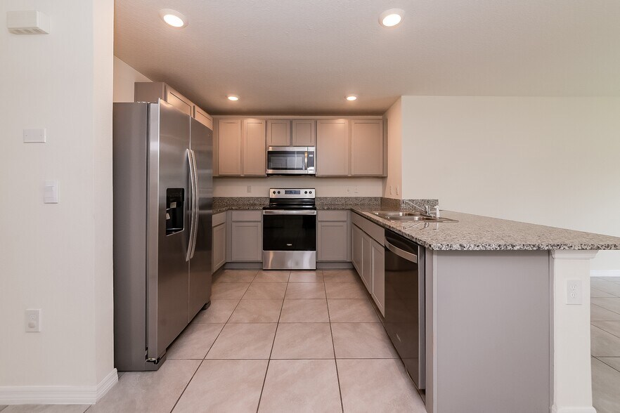 Building Photo - 2933 Great Abaco Way