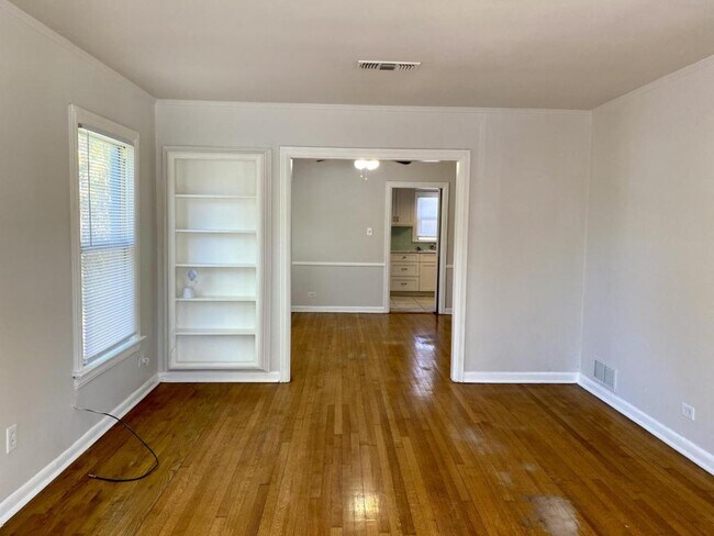 Building Photo - 223 Shadwell Dr